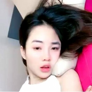 清新可爱！小花4V2G视频5小时全程互动4V2G视频大小