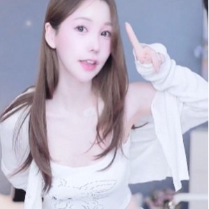 转载搬运panda甜美合集imsocutesexy最新视频6V6.9G，百度盘分享