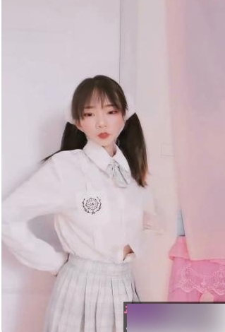 推特网红小仙云儿抖音风合集120V80G，创意互动精彩纷呈