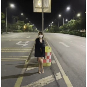 公园爱吃菠萝展示超敢秀72V合集8G珍藏