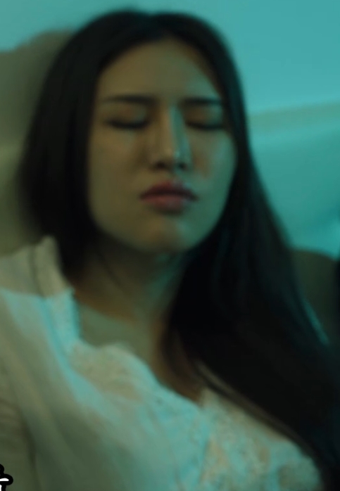 推特艾熙香蕉船对战番外篇51P加量版32.6g太湿滑