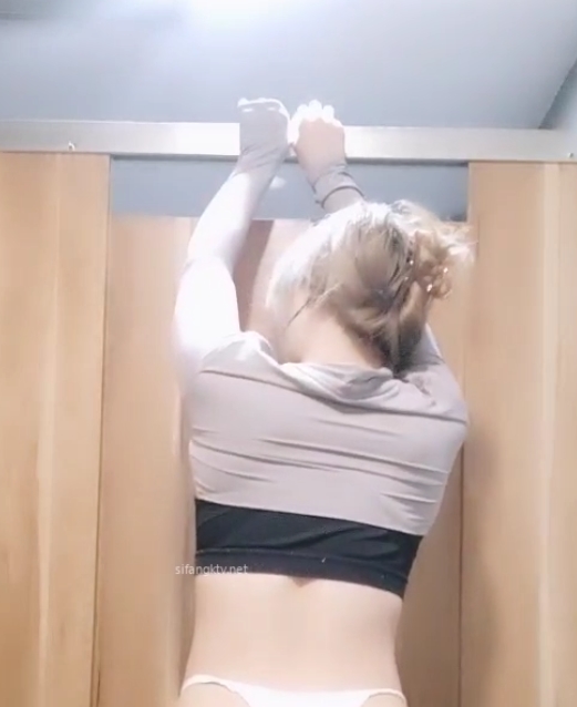 百度ED2K健身房桃翘特写555v284g特写翘臀教练私教课新更