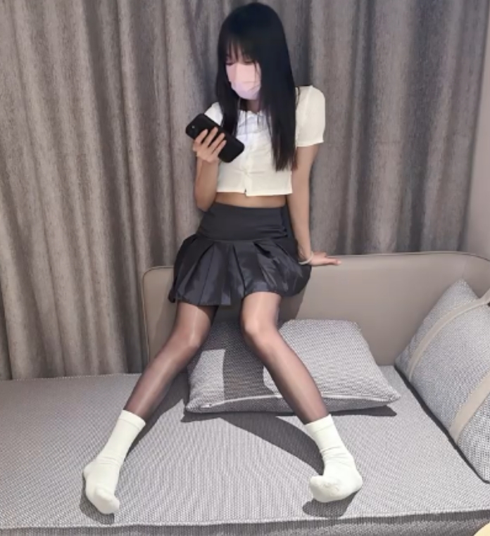 91拆二代CC黑丝合集52.7G240V115网盘展示