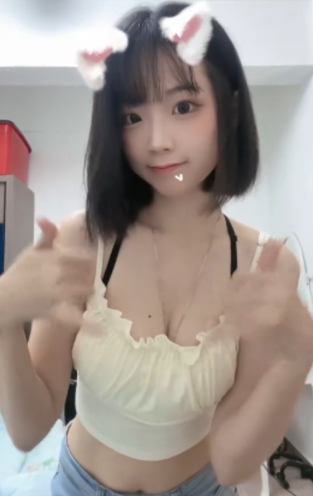 国际抖音露茜蜜桃臀舞视频15G4000部疯狂扭动