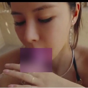 湿润艾熙fansone私密视频15部421M真诱人