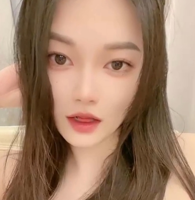 推特白白纯欲作品37部4.34G超值珍藏