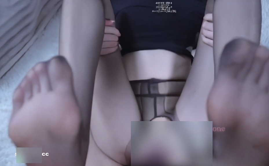 小桃至尊群互动长视频12部1GB太顶了