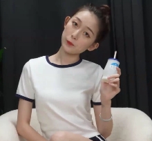 糖心vlgo文静女生〖baby〗性感运动裤小脚丫特写[1v+2.23g]