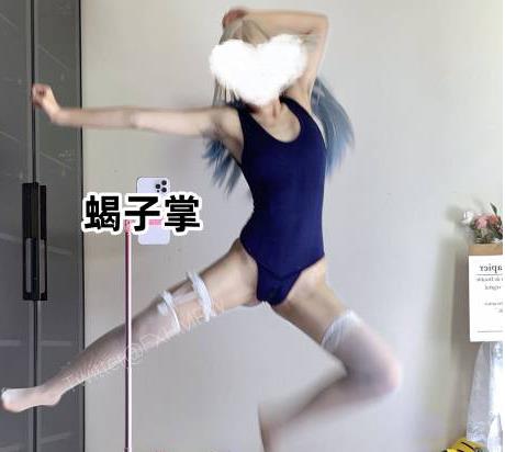 某推抖音风最新BGM卡点变装热舞合集