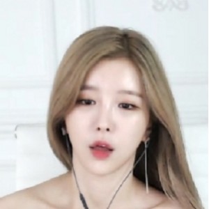 Afreeca+YouTube女主播福利合集berry031442G爆料不断