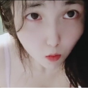 推特Erica丝袜舞蹈合集216P2.82G白嫩美腿太销魂了