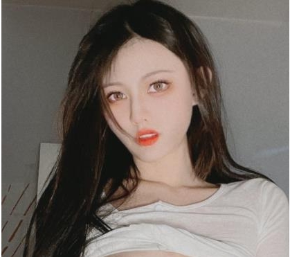 推特粉嫩狐狸小妖LUCKYYCXYHLXY热舞1V300M颜值炸裂
