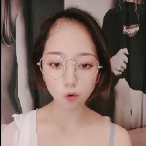 抖音眼镜妹蜜桃美臀互动1部564MB诱人至极